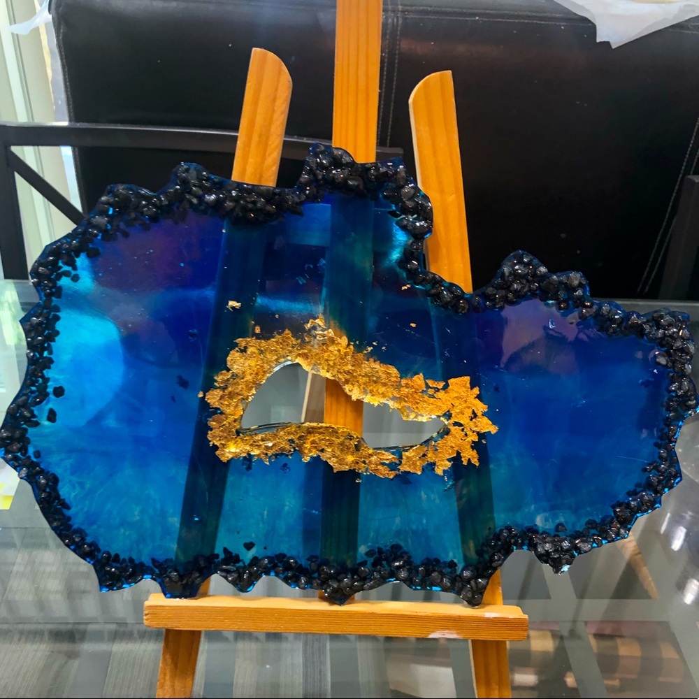 🚫SOLD🚫 Geode tray without handles